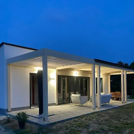 Apartment Art House - *