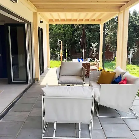 Art House - * רבפולופ