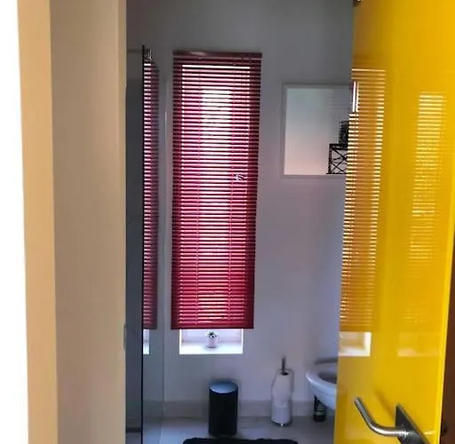 Art House - * רבפולופ