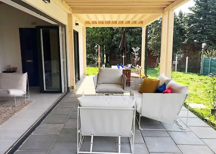 Art House - * רבפולופ